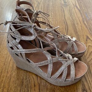 Gentle Souls by Kenneth Cole Wedges